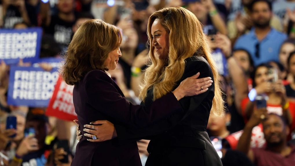 Η Beyonce στην προεκλογική συγκέντρωση της Κάμαλα Χάρις στο Χιούστον