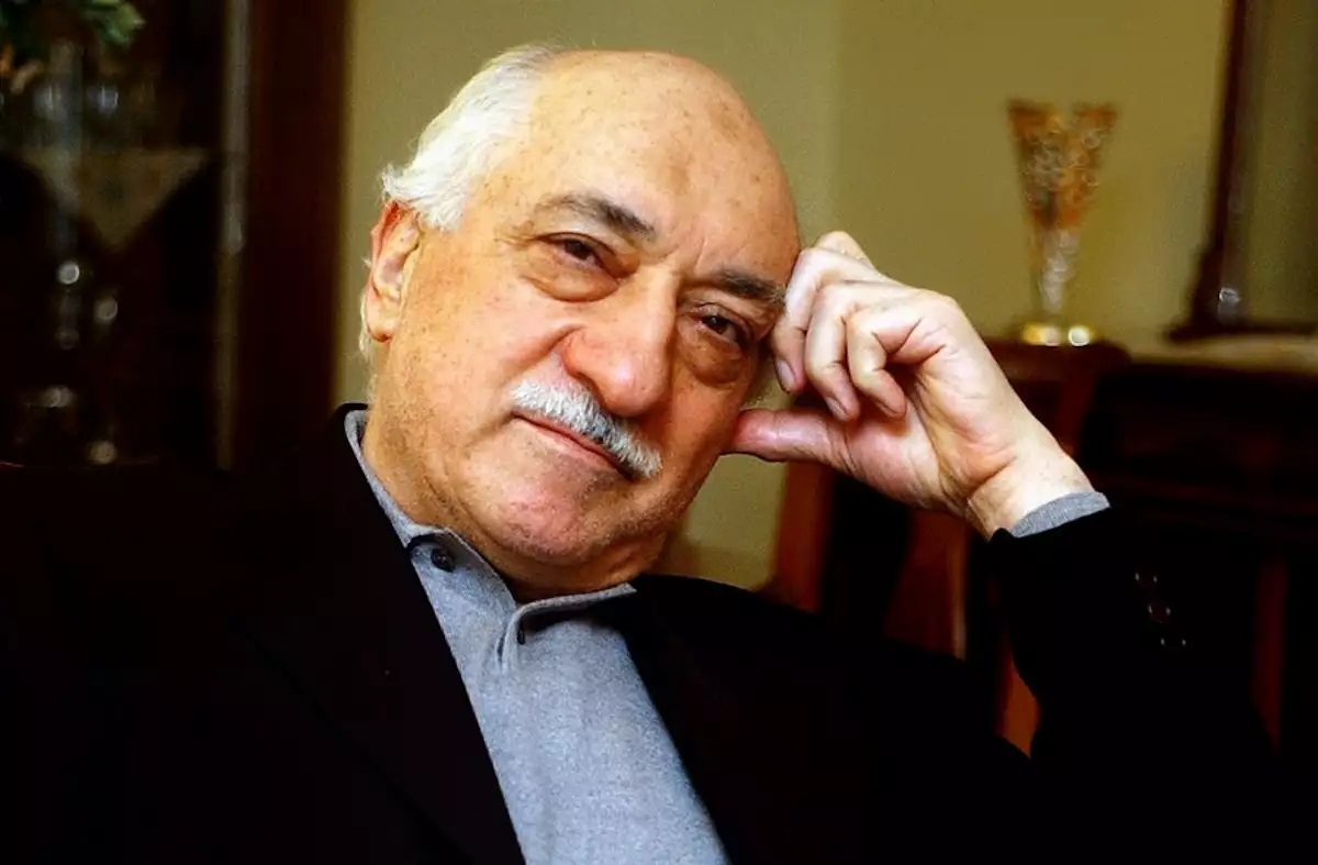 Πέθανε ο Φετουλάχ Γκιουλέν – Πώς από σύμμαχος του Ερντογάν έγινε ο χειρότερος εφιάλτης του