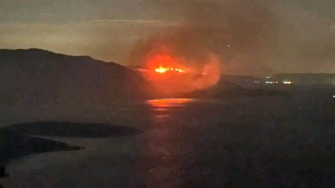 Φωτιά ΤΩΡΑ στη Σάμο: Καίγεται δασική περιοχή στο ακρωτήριο Πράσο