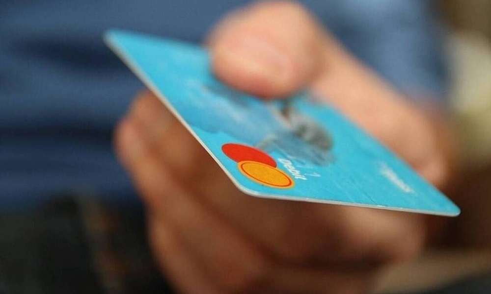 Κάρτες πληρωμών – Σε επίπεδο ρεκόρ ο αριθμός τους στην Ελλάδα