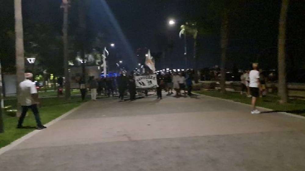 Θεσσαλονίκη – Κουκουλοφόροι πέταξαν πέτρες σε διμοιρία των ΜΑΤ