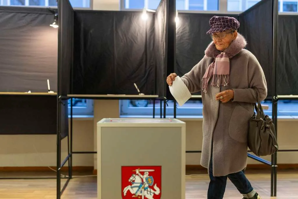 Λιθουανία: Οι Σοσιαλδημοκράτες προηγούνται στον δεύτερο γύρο των βουλευτικών εκλογών