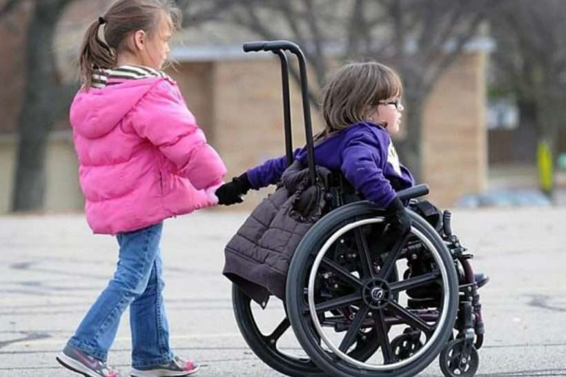Οι δυσκολίες και τα εμπόδια που αντιμετωπίζουν οι άνθρωποι με αναπηρία