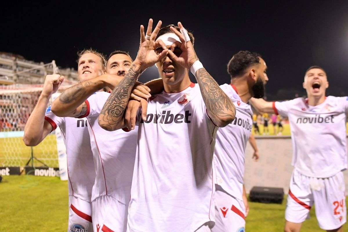 Πανσερραϊκός – ΑΕΚ 1-0: Ήττα με πέναλτι για την Ένωση – Με 10 παίκτες από το 27′ οι γηπεδούχοι