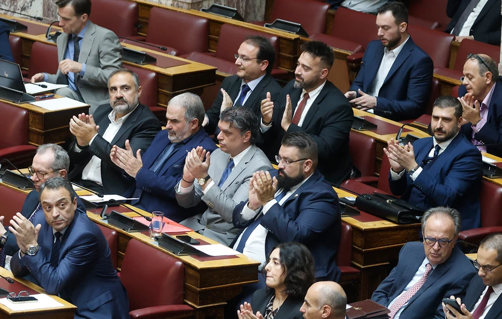 «Σπαρτιάτες»: Τι θα προβλέπει η νέα τροπολογία που ετοιμάζει η κυβέρνηση για να επιστρέψουν το κρατικό χρήμα