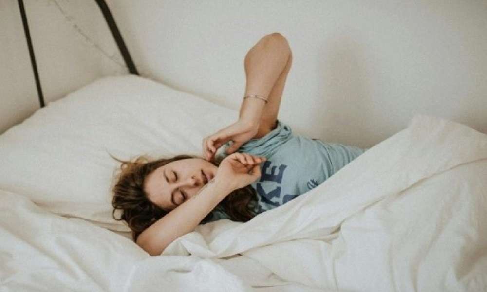 Τα προβλήματα ύπνου στα 30 και τα 40 ενδέχεται να προσθέσουν επιπλέον χρόνια στην ηλικία του εγκεφάλου σας