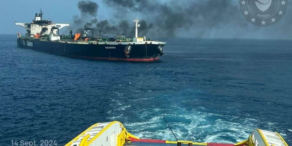 Κατασβέστηκαν οι εστίες φωτιάς στο υπό ελληνική σημαία δεξαμενόπλοιο «Sounion»