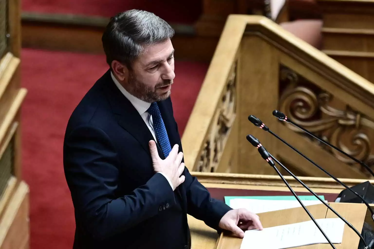 Ο Νίκος Ανδρουλάκης χτυπά την πόρτα της Αθηνάς Λινού – Στο στόχαστρό του Νίνα Κασιμάτη και Σταύρος Μπένος
