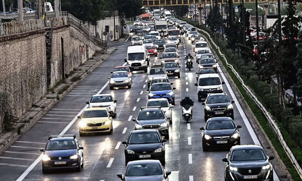 Οδική παράλυση στο Λεκανοπέδιο – Μεγάλες καθυστερήσεις σε Κηφισό και Αττική Οδό