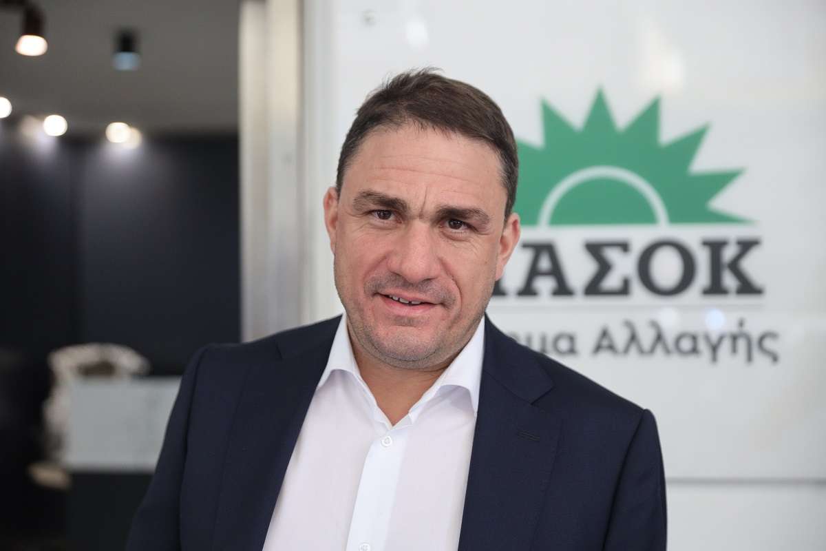 Τσουκαλάς: Αντί να πιέζει το τραπεζικό σύστημα, η κυβέρνηση πιέζεται από αυτό