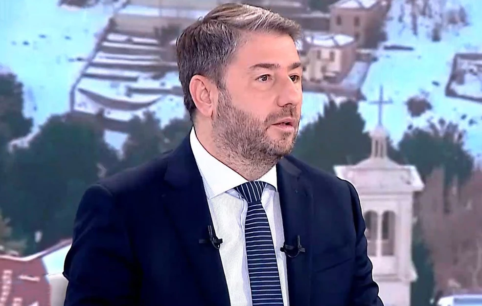 Ανδρουλάκης κατά Γεωργιάδη: Είναι ειδική περίπτωση ενός γραβατωμένου ακραίου λαϊκιστή