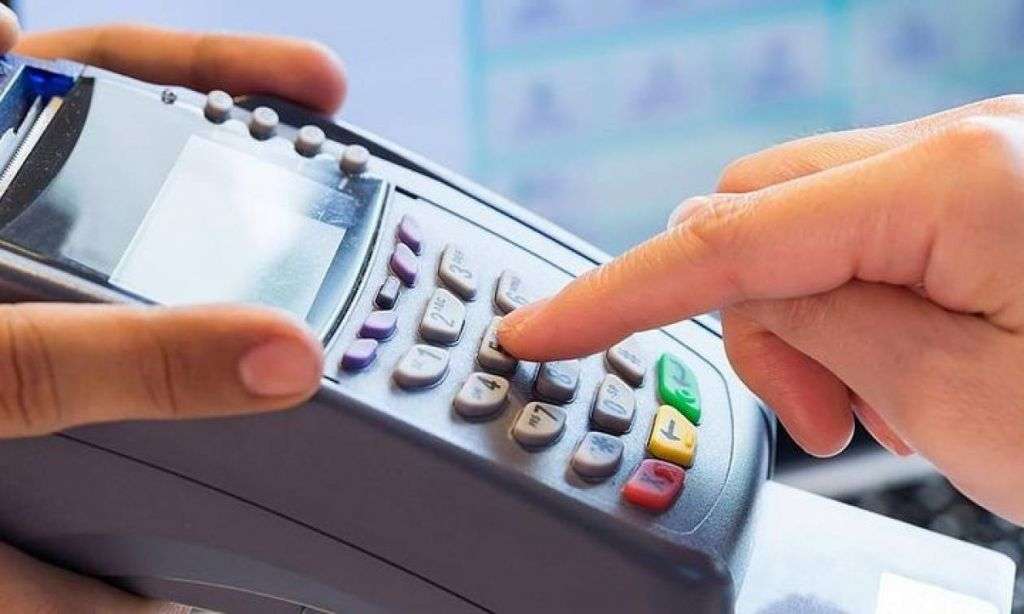 Επιβολή αυξημένου φόρου, εάν δεν μαζευτούν e-αποδείξεις…