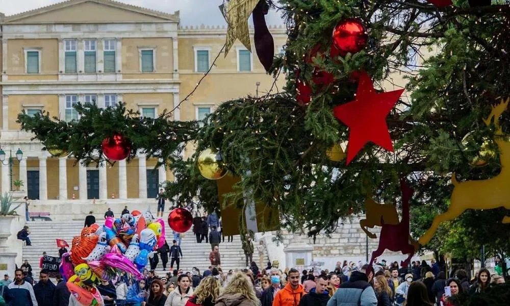 Ποια ώρα κλείνουν τα σούπερ μάρκετ, τα εμπορικά κέντρα και τα καταστήματα σήμερα