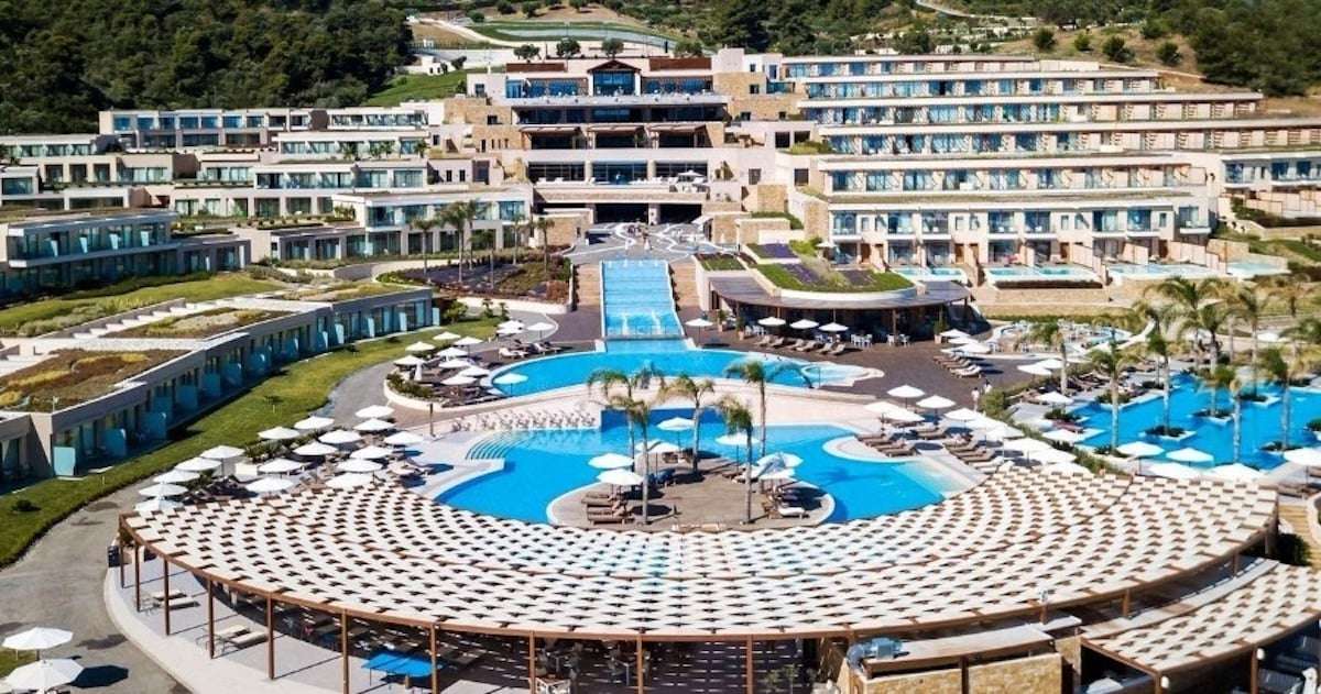 Οι Έλληνες ξενοδόχοι ετοιμάζουν αγωγές κατά της Booking για παράνομες πρακτικές