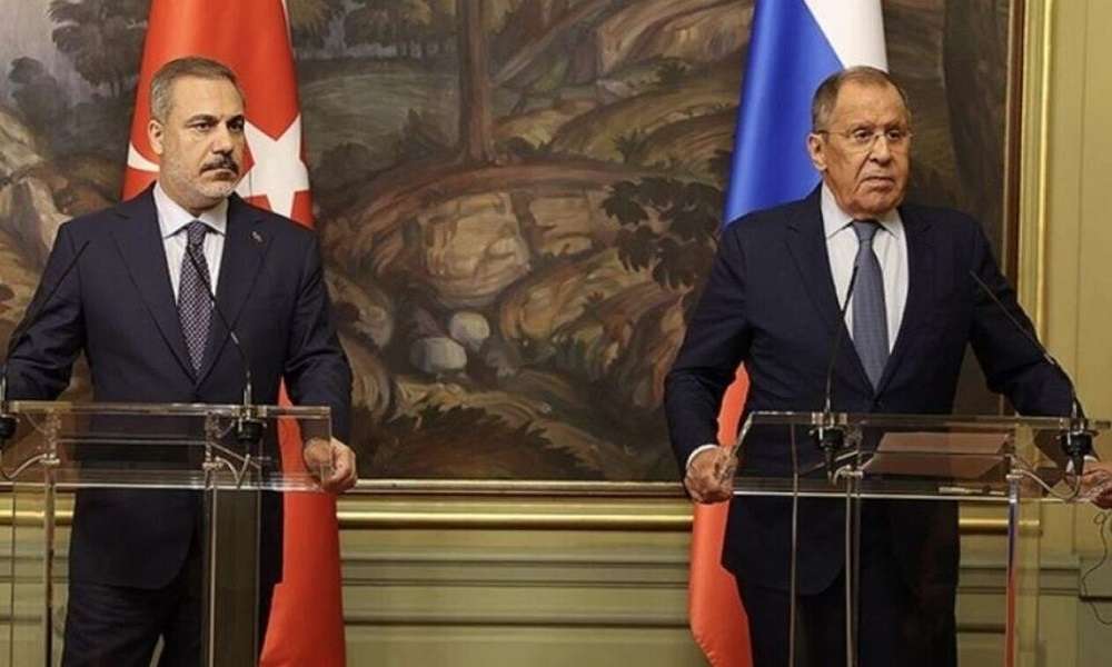 Λαβρόφ – Φιντάν: Συζήτησαν την πολεμική σύγκρουση του Ιράν με το Ισραήλ