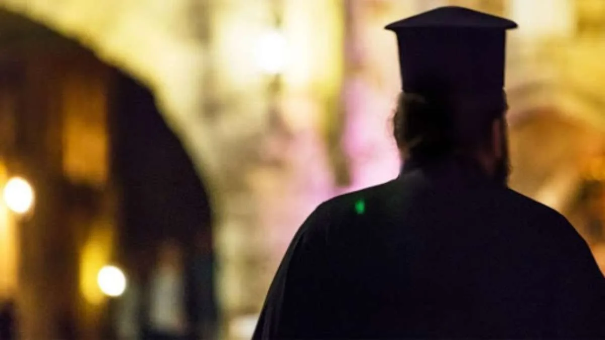 Ελεύθερος ο ιερέας που κατηγορείται για τον ξυλοδαρμό της 17χρονης κόρης του στη Θεσσαλονίκη