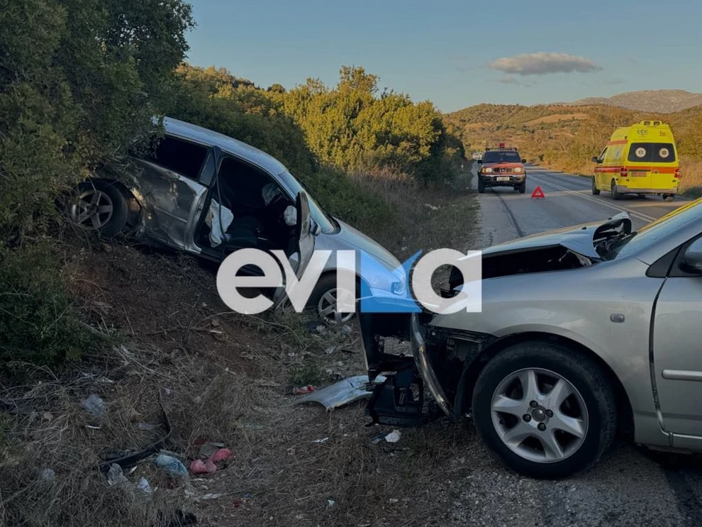 Σοβαρό τροχαίο με τρεις τραυματίες στην Εύβοια