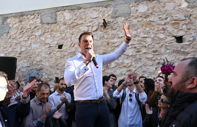 Κασσελάκης και ΣΥΡΙΖΑ στα δικαστήρια: «Συκοφάντες και λασπολόγοι»