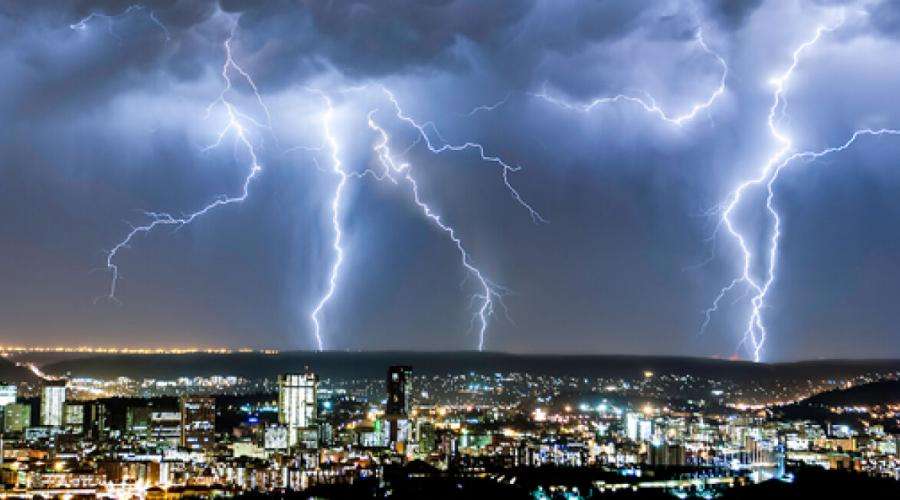 Τριήμερη κακοκαιρία: Έκτακτο δελτίο επιδείνωσης του καιρού – Ισχυρές βροχές και καταιγίδες, κεραυνοί και χαλάζι