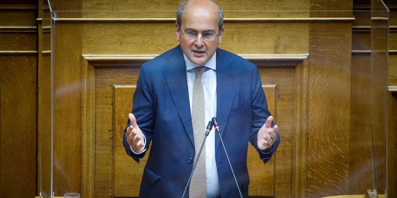Ο Χατζηδάκης στο ECOFIN θυμήθηκε τώρα ότι η ΕΕ πρέπει να προχωρήσει σε κοινή αμυντική πολιτική