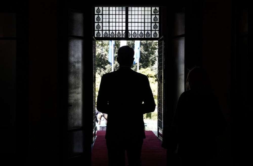 Aπό την «Ελλάδα της ανάπτυξης» στην Ελλάδα των συμμοριών…