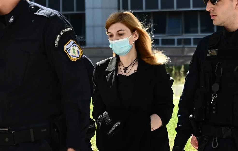 Συνεχίστηκε η απολογία της Ρούλας Πισπιρίγκου – Ξέσπασε σε κλάματα με βίντεο της Μαλένας