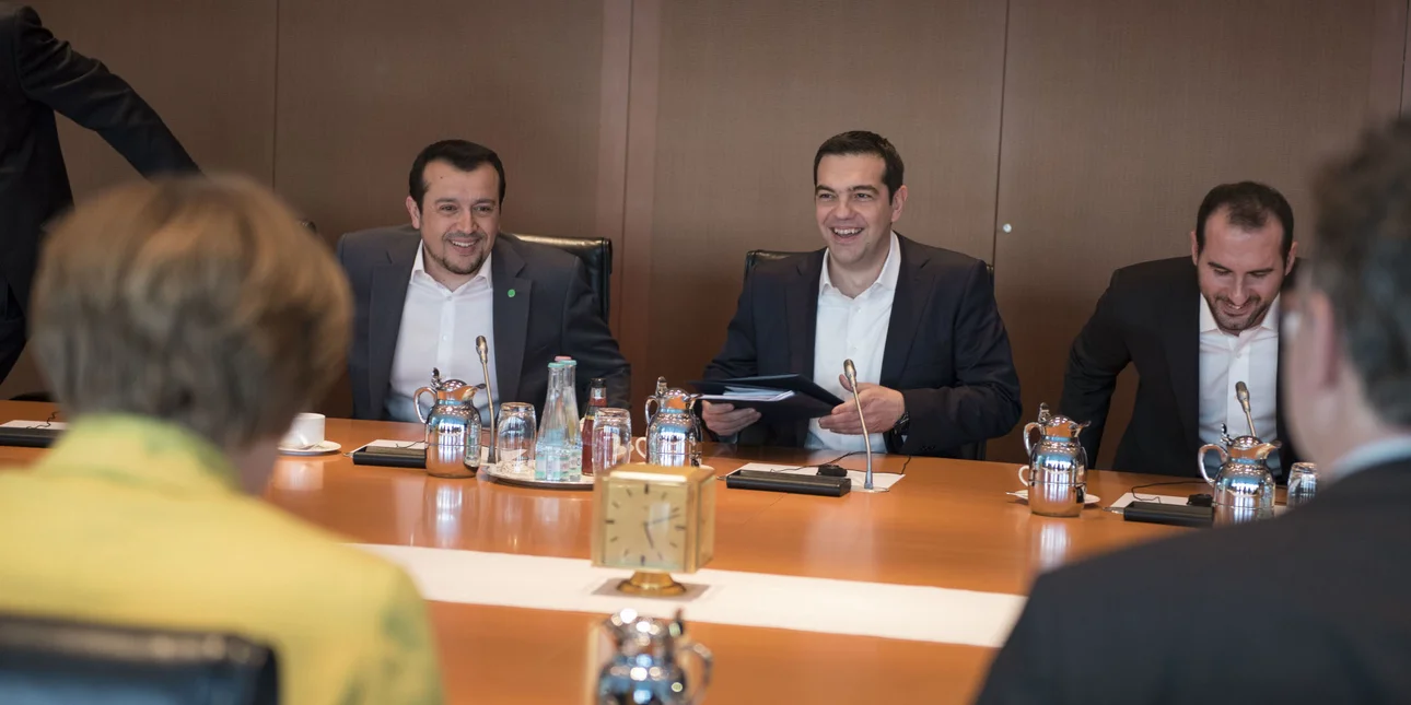 Δύο πρώην του ΣΥΡΙΖΑ απαντούν στις περιγραφές της Μέρκελ στο βιβλίο της: «Όλα αυτά αφορούσαν έναν άλλον Τσίπρα»