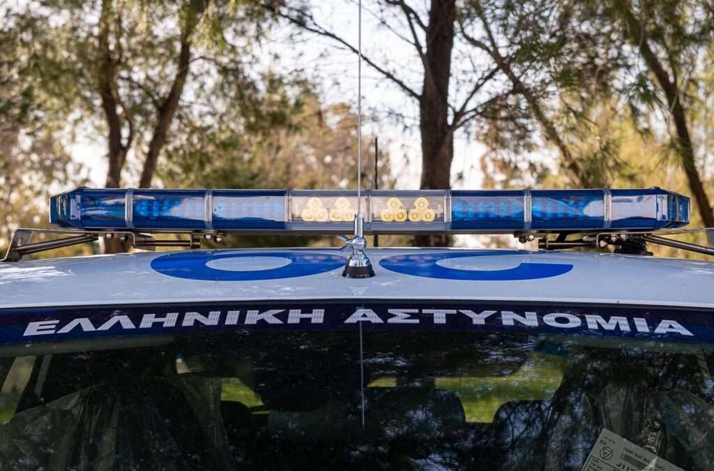 Επίδομα επικίνδυνης εργασίας: «Αύξηση» 100 ευρώ το μήνα σε 150.000 ενστόλους