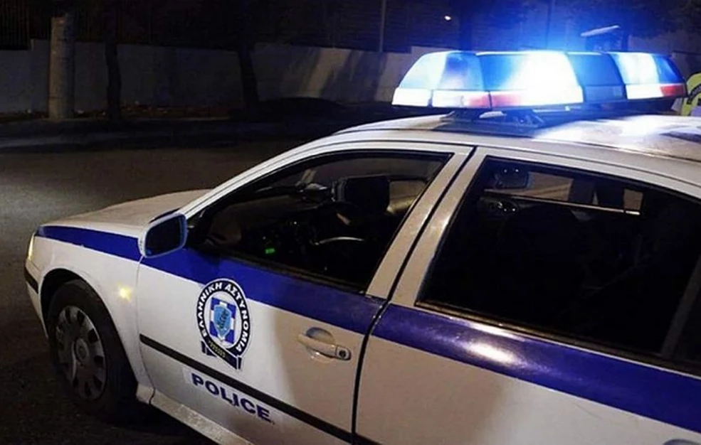Μενίδι: «Βροχή πυροβολισμών» προς το σπίτι ηλικιωμένων -«Νομίζαμε ότι θα σκότωναν τα παιδιά και τα εγγόνια μας»