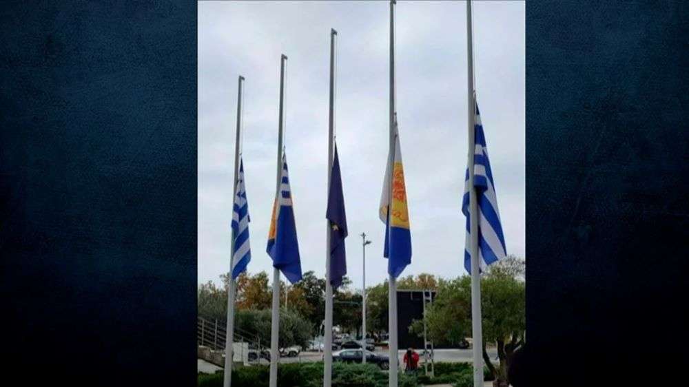 Μεσίστιες σημαίες στο δημαρχείο Θεσσαλονίκης για τον Γιάννη Μπουτάρη – Αύριο η κηδεία του