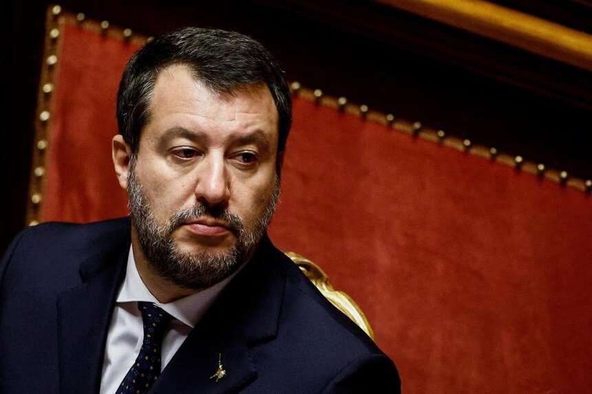 Ο Σαλβίνι αντιμετωπίζει καταδίκη για τον αποκλεισμό μεταναστών στη θάλασσα