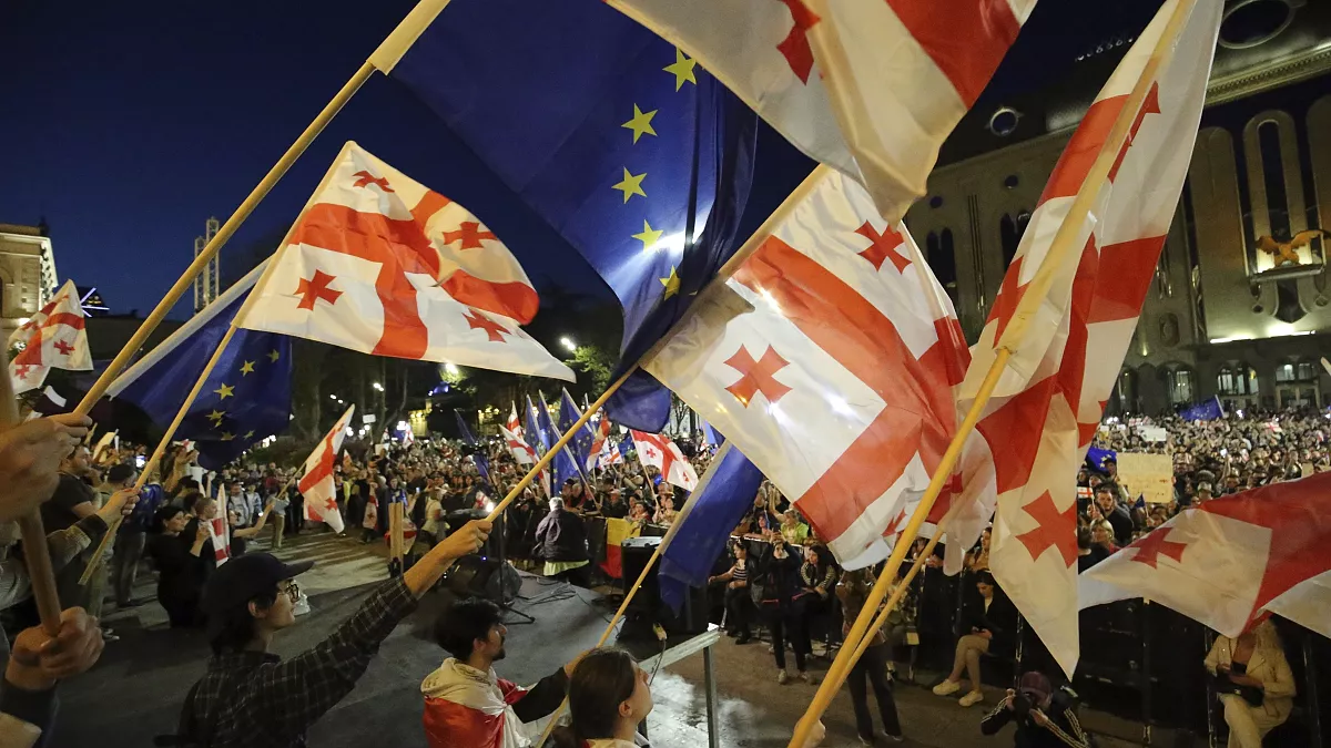 Άλλο ένα κύμα αντικυβερνητικών διαδηλώσεων ξεσπά στην Γεωργία