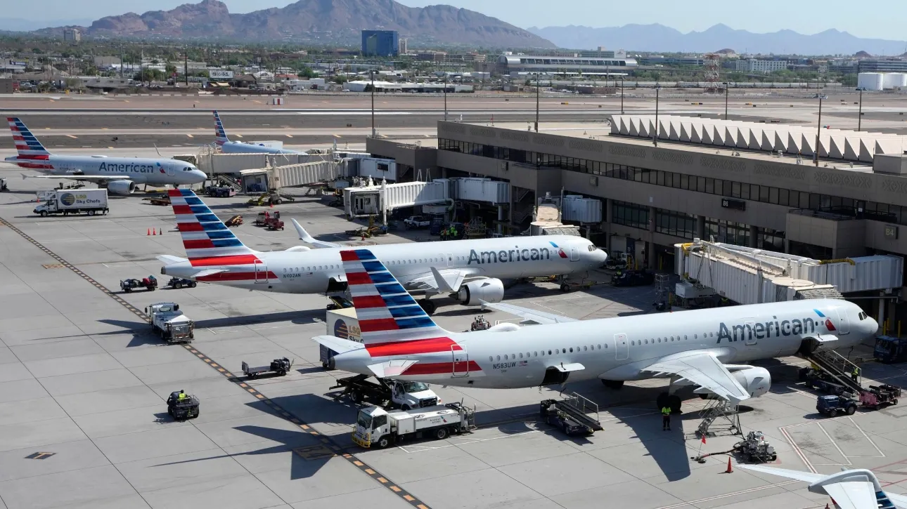 Συνεχίζονται κανονικά οι πτήσεις της American Airlines μετά το τεχνικό πρόβλημα