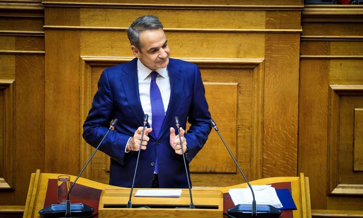 Τα «μπαλώματα» του Μητσοτάκη για τράπεζες, ενστόλους και συνταξιούχους