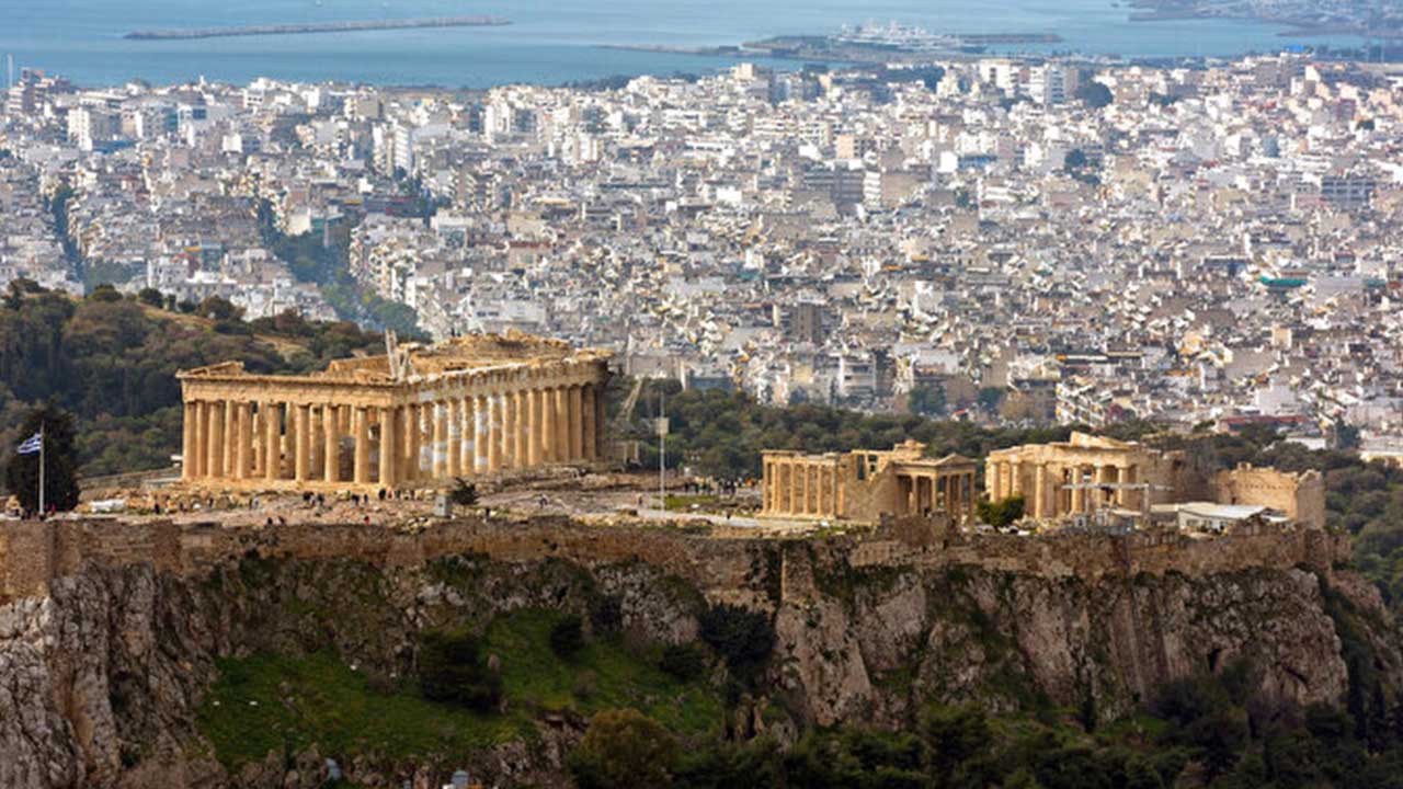 Τουρκικό δημοσίευμα: Σχεδόν 1 δισ. ευρώ, που θα έπρεπε να είχαν μείνει στην Τουρκία, πήγαν στην Ελλάδα!