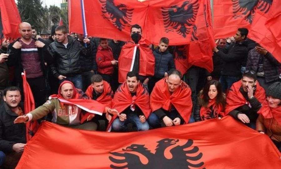 Η ΕΛ.ΑΣ. απαγόρευσε συγκέντρωση Αλβανών στον Άλιμο