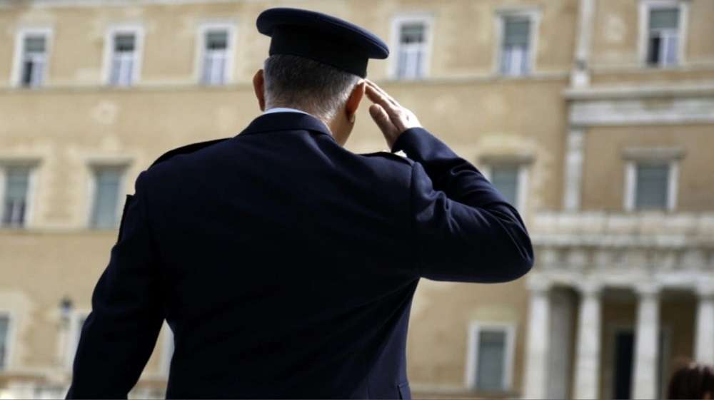 Το τηλεφώνημα του 35χρονου αστυνομικού της Βουλής στην πρώην σύζυγό του: «Τώρα θα δεις τι θα γίνει»