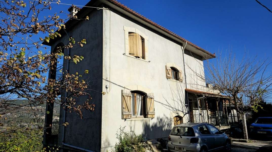 Εύβοια: «Τον θεωρούσαν δαιμονισμένο» -Στη φυλακή τα δύο αδέλφια που σκότωσαν τον πατέρα τους