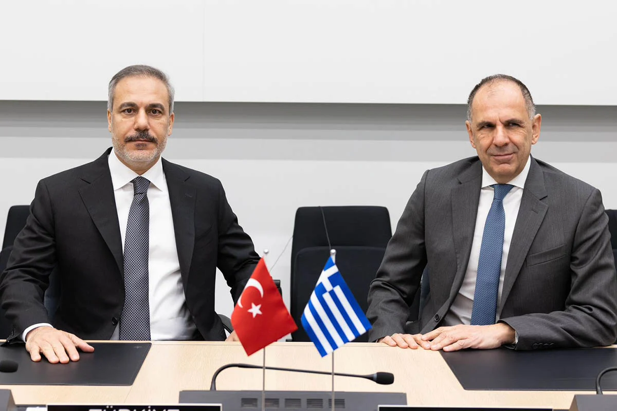 Σύνοδος ΥΠΕΞ του ΝΑΤΟ: Πιστός στο δόγμα των φιλοφρονήσεων και των…«υποκλίσεων» ο Γεραπετρίτης