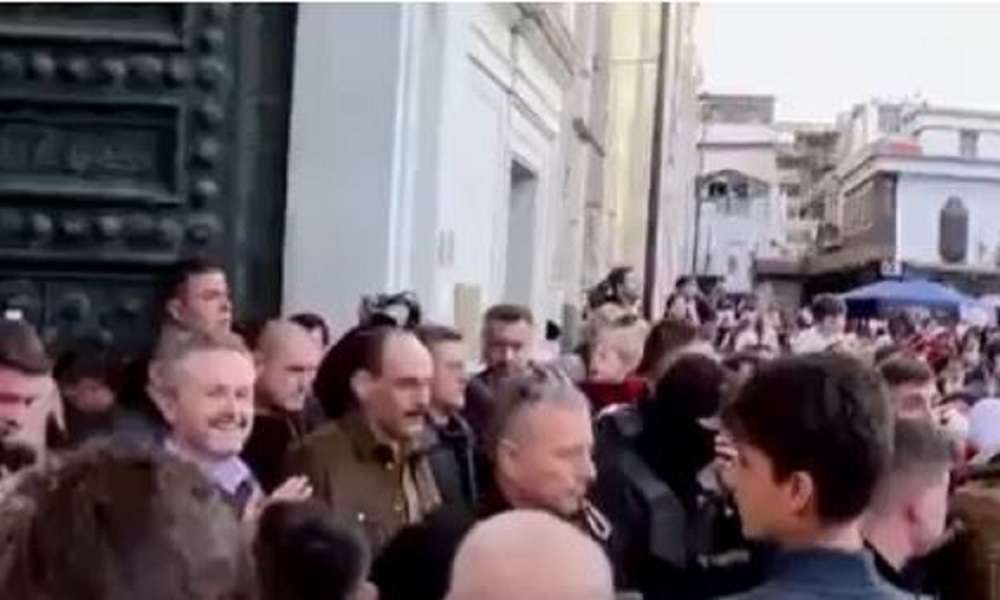 Συρία – Ο Καλίν στη Δαμασκό μετά την επικράτηση των τζιχαντιστών (Βίντεο)