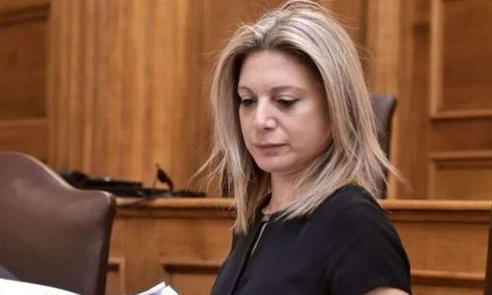 Μαρία Καρυστιανού: Κατέθεσε 1,3 εκατ. υπογραφές για την «ΚΑΤΑΡΓΗΣΗ ΤΗΣ ΑΣΥΛΙΑΣ ΠΟΛΙΤΙΚΩΝ»