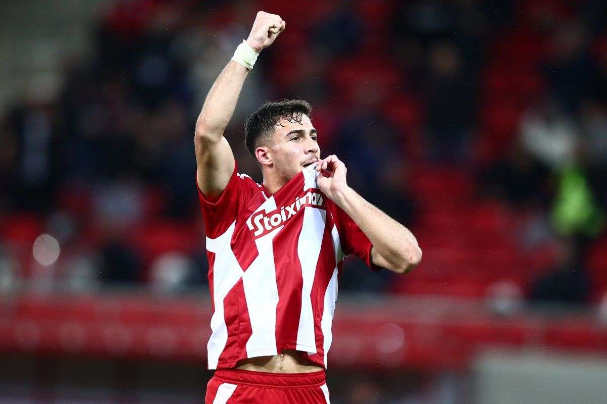 Ολυμπιακός – Βόλος 3-0: Οι ερυθρόλευκοι συνεχίζουν ακάθεκτοι και απολαμβάνουν τη μοναξιά της κορυφής