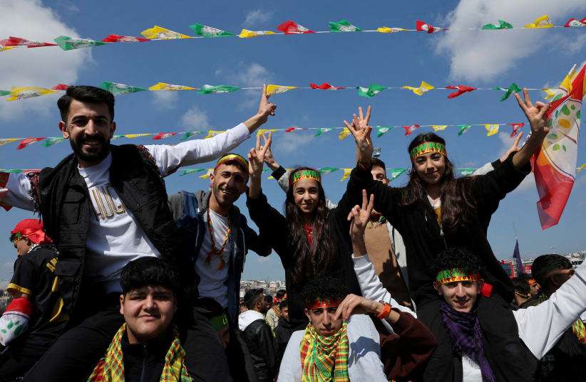 Η τουρκική κυβέρνηση ανακοινώνει πρόγραμμα οικονομικής υποστήριξης των Κούρδων της Τουρκίας!