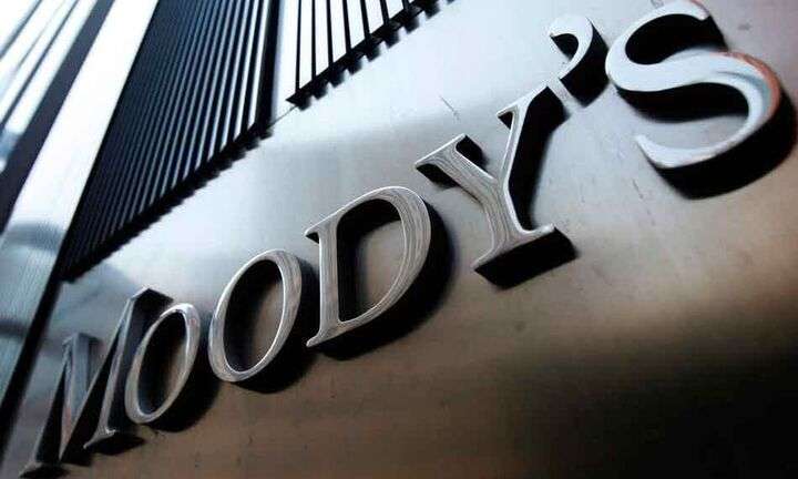 Ο Moody’s υποβαθμίζει αιφνιδιαστικά τη Γαλλία λόγω επιδείνωσης των οικονομικών της