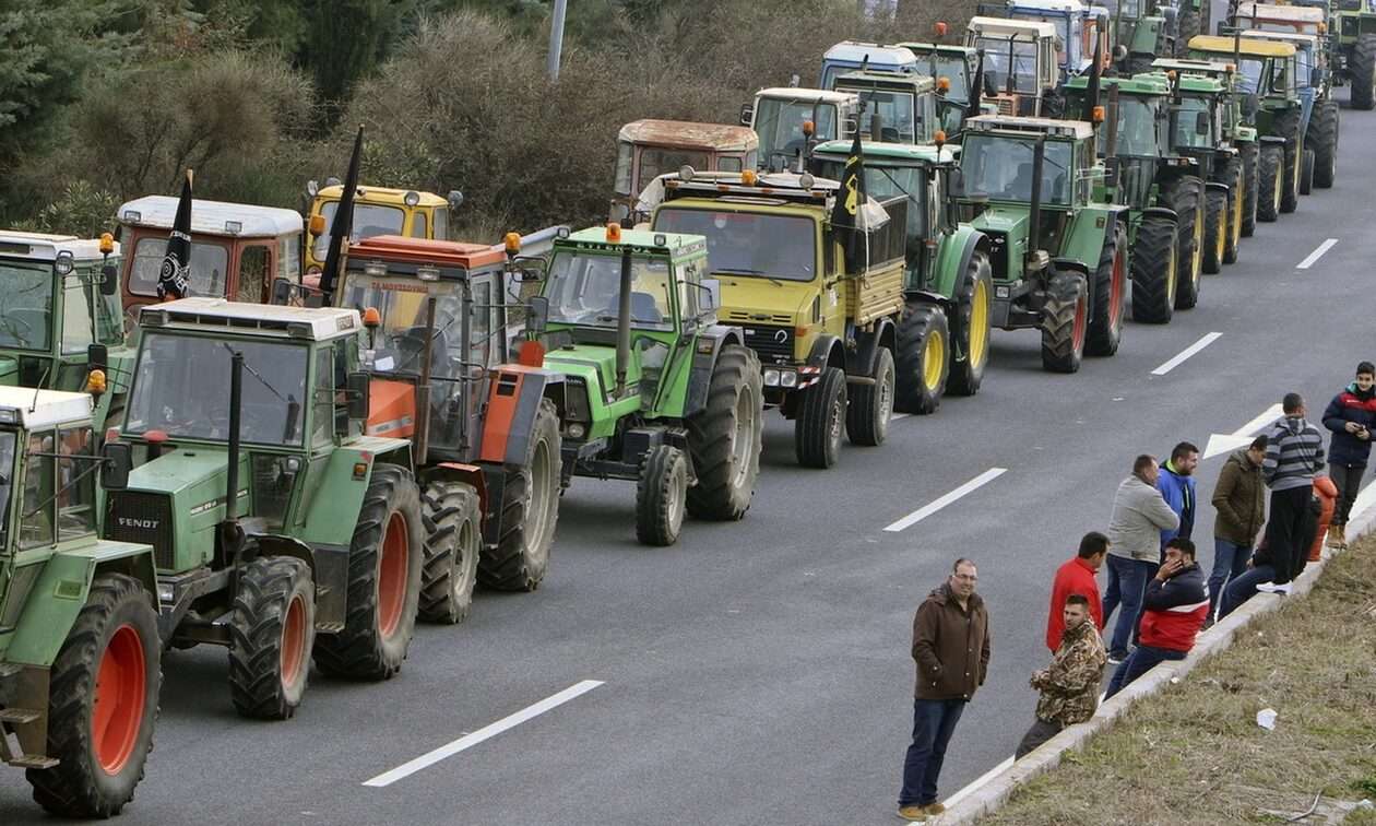 Θεσσαλονίκη: Ρήγμα στο μπλόκο των «Πράσινων Φαναριών» – Αγρότες στήνουν νέο μπλόκο στην Τρίγλια