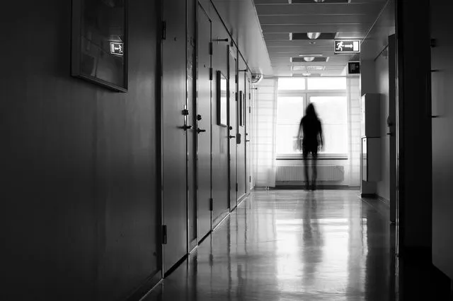 Η νοσηλεύτρια serial killer βρεφών ανακρίθηκε ξανά