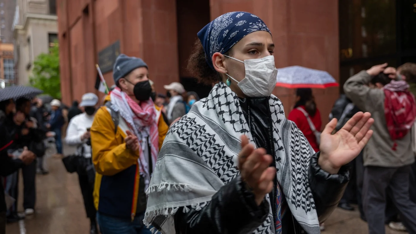 Δύο μέλη ΔΕΠ του NYU συνελήφθησαν σε διαμαρτυρία υπέρ της Παλαιστίνης