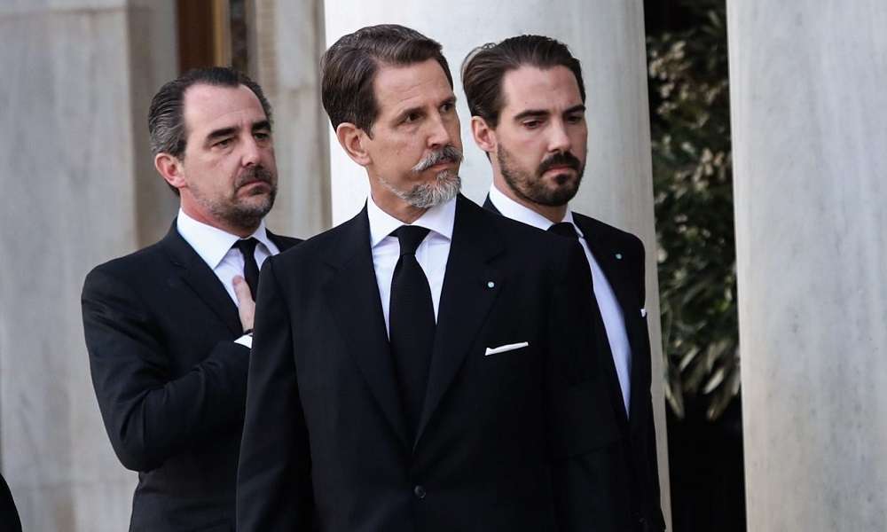 Την ακύρωση του επιθέτου Ντε Γκρες στα μέλη της τέως βασιλικής οικογένειας ζητά καθηγητής Νομικής