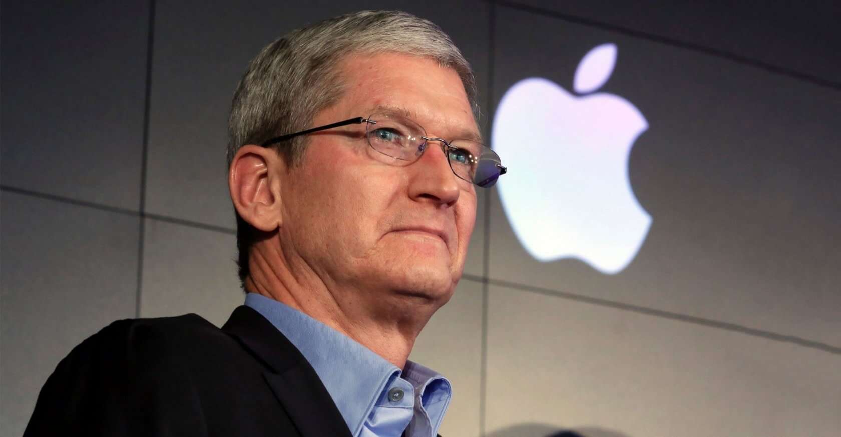 Ο Τιμ Κουκ της Apple δώρισε 1 εκατ. δολάρια για την ορκωμοσία του Τραμπ