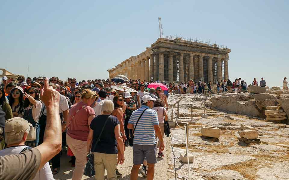 «Κλείνει» η Ακρόπολη για αρκετές ώρες λόγω καύσωνα